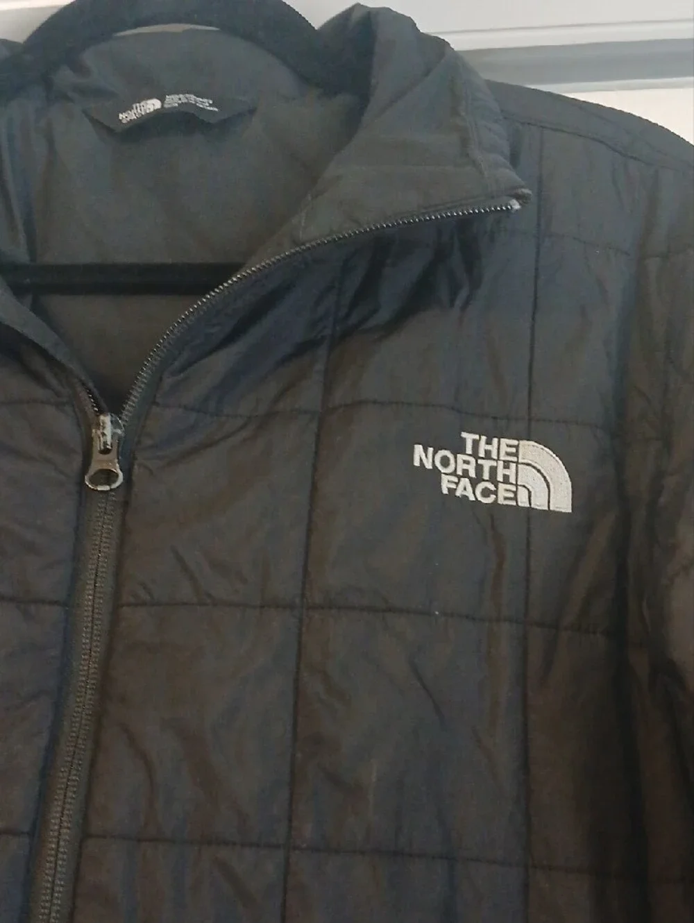 The North Face Men's Black Quilted Puffer Jacket in Size S